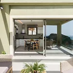 Paleo Villa