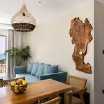 Paleo Villa *