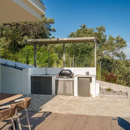 Villa Paleo Lákones