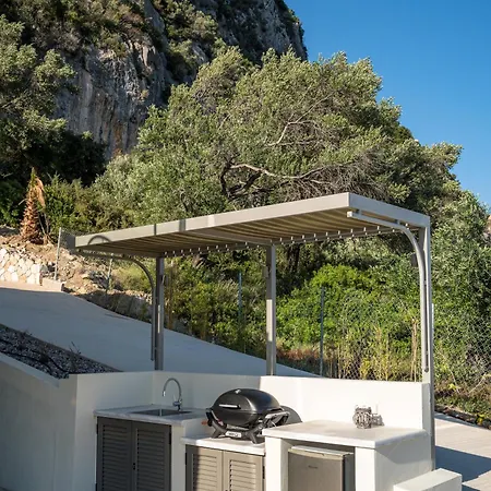 Paleo Villa *